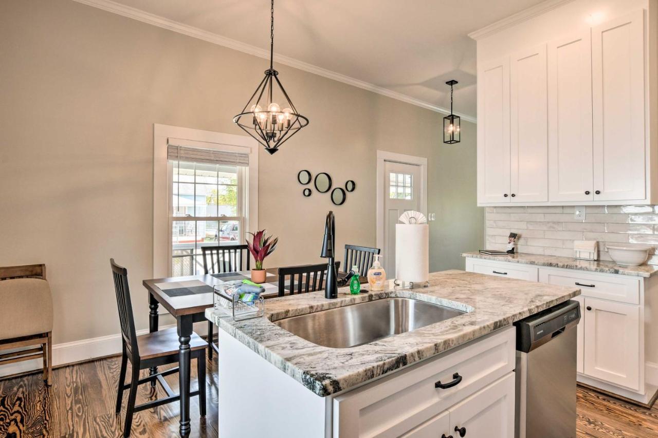 Ideally Located Penne Place With Deck And Grill Greenville Exteriör bild